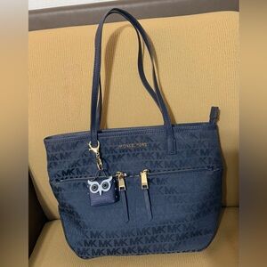 Michael Kors Dark Blue Signature Tote w/charm